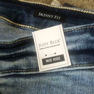 New Judy Blue MidRise Skinny Jeans 11/30